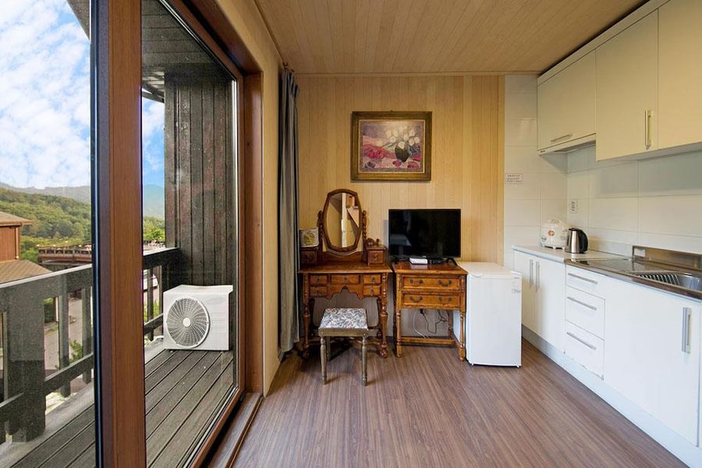 Basic Room, 1 Bedroom (B-type ( Duplex )) - Photo 6