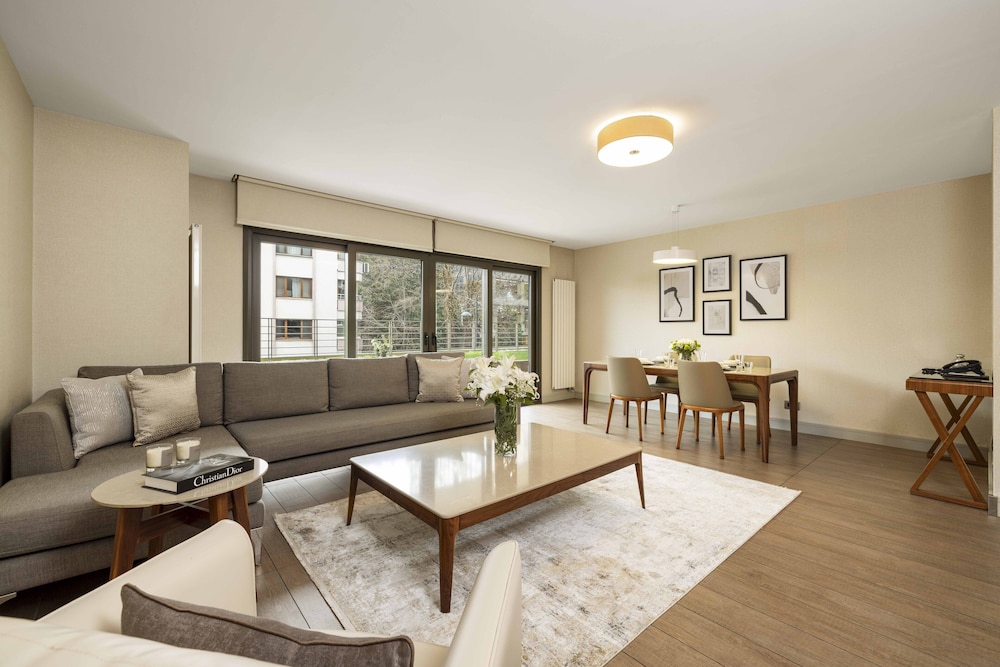 Superior Garden Suite photo 3