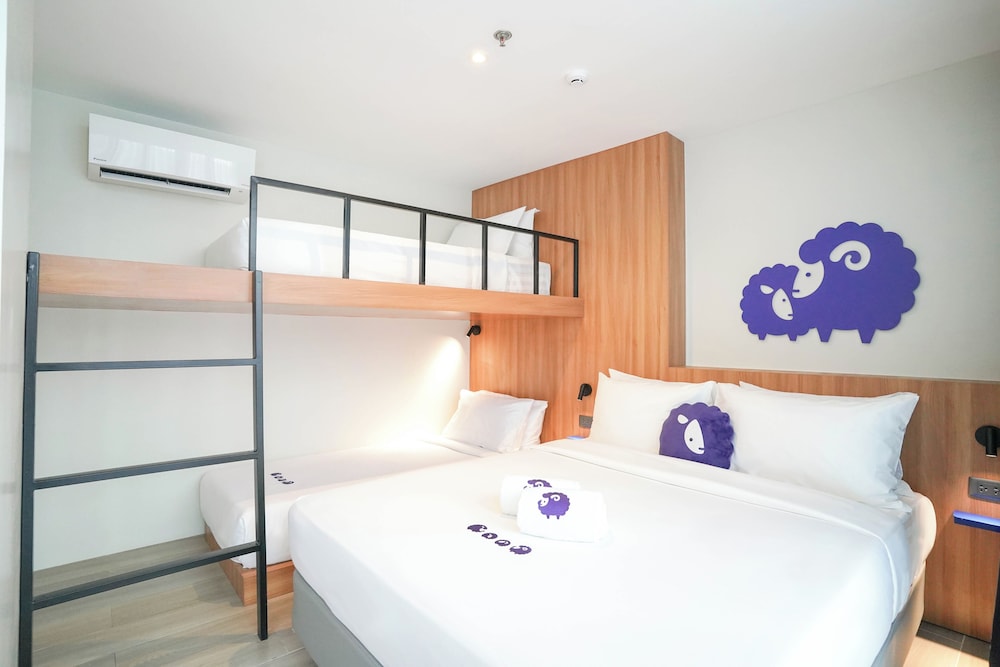Classic Quadruple Room