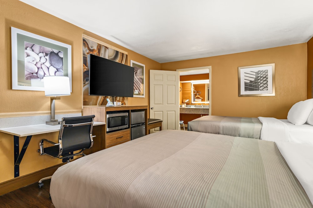 Room, 2 Double Beds, Accessible, Non Smoking - Photo 2