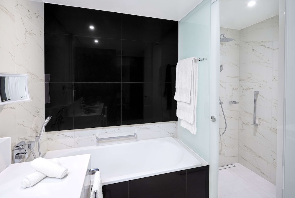 Deluxe Room, 2 Double Beds - Photo 2