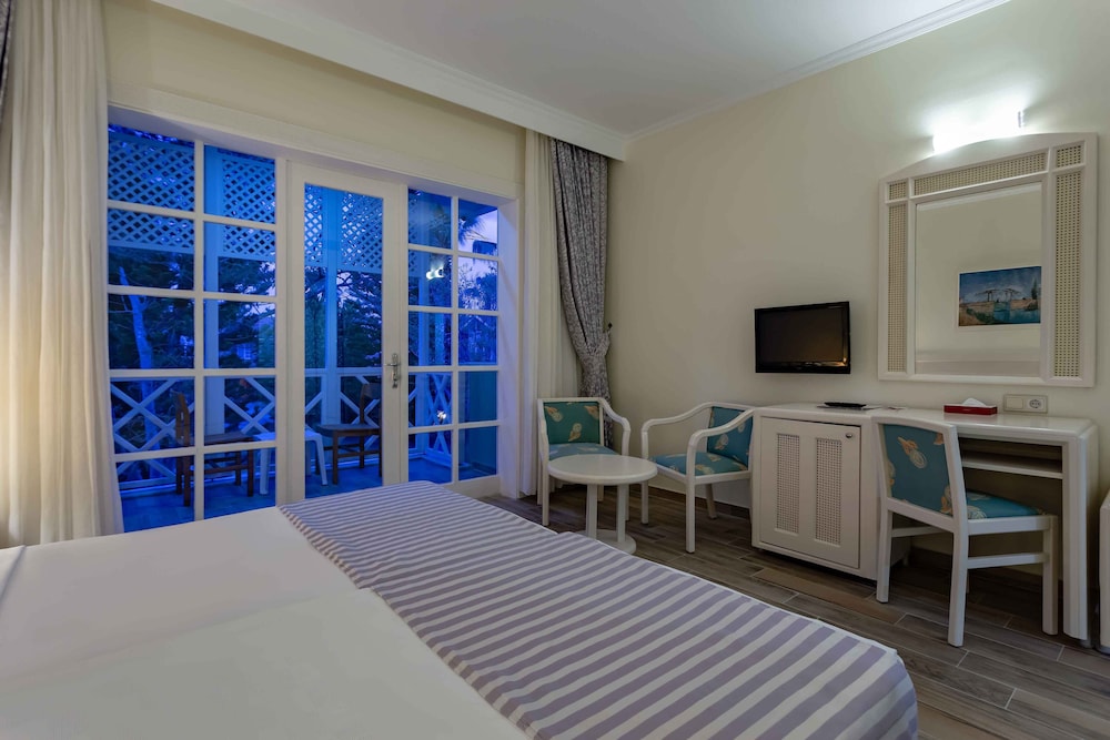 Standard Club Room - Photo 3
