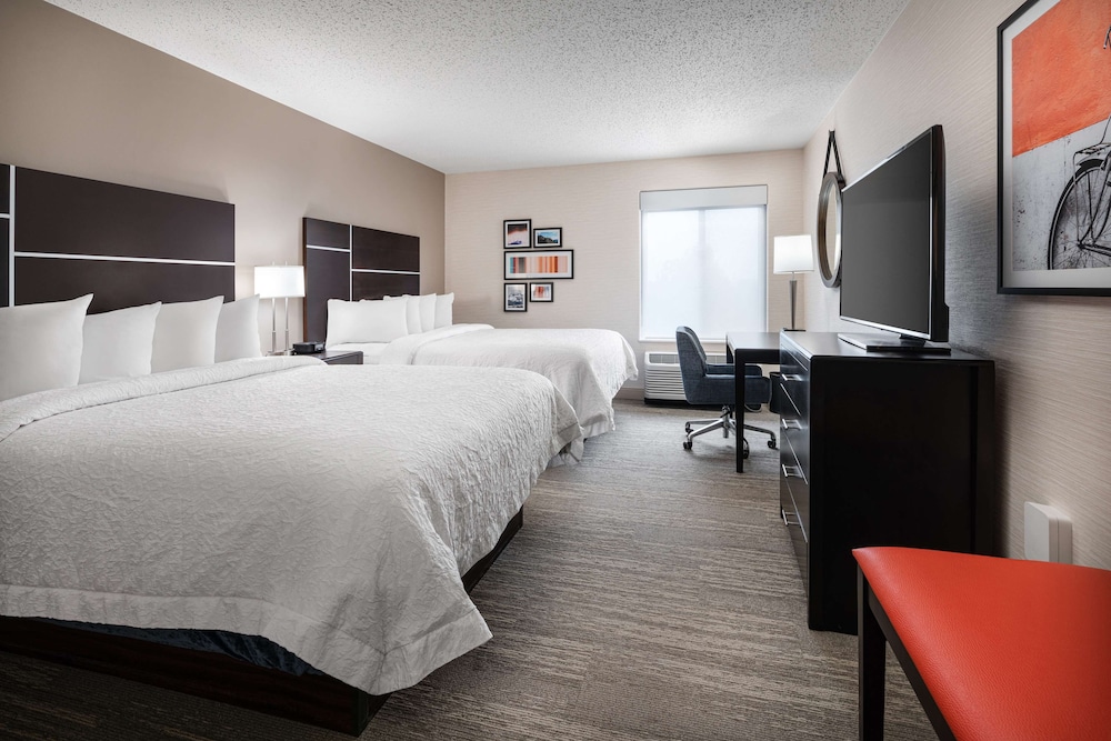 Room, 2 Queen Beds, Non Smoking - Photo 1