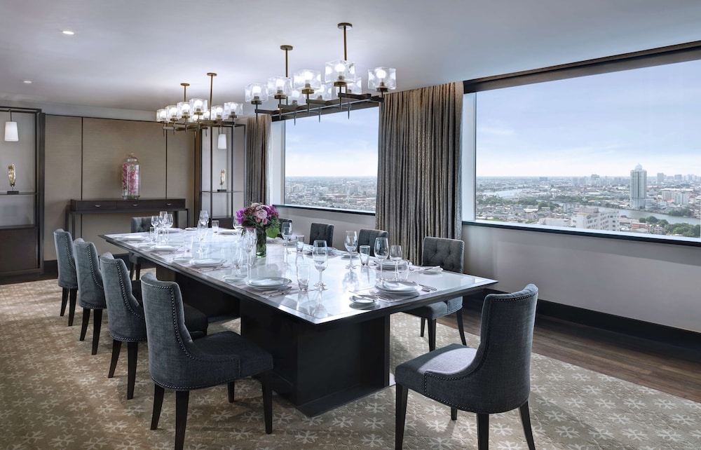 Royal Suite, 1 Bedroom, Club Lounge Access, River View