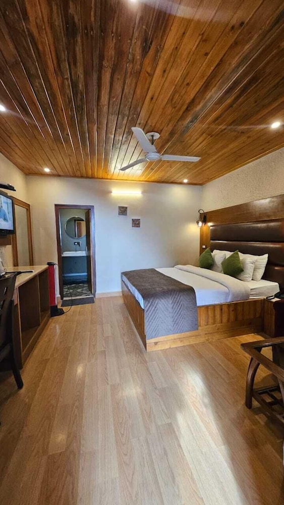 Deluxe Non View Room photo 2