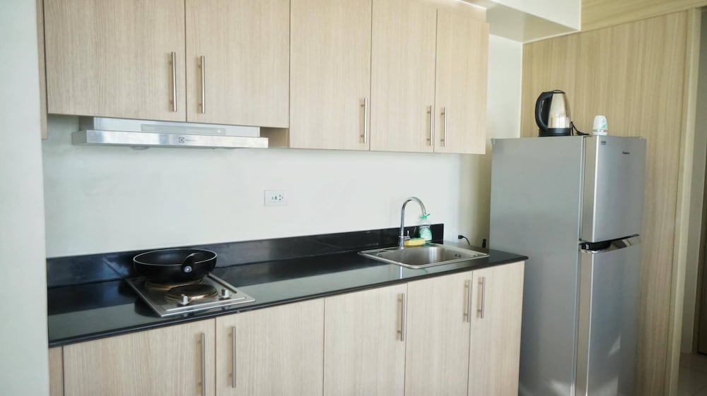 Deluxe Condo, 1 Bedroom, Balcony, Bay View photo 3