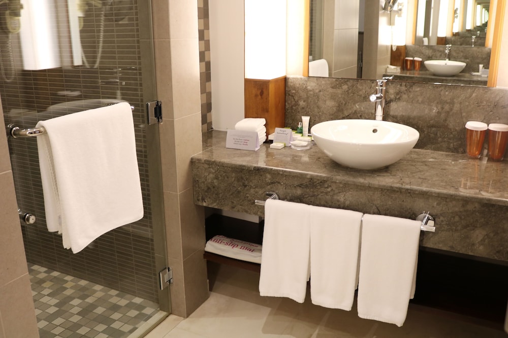 Suite, 1 Bedroom, Balcony - Photo 48