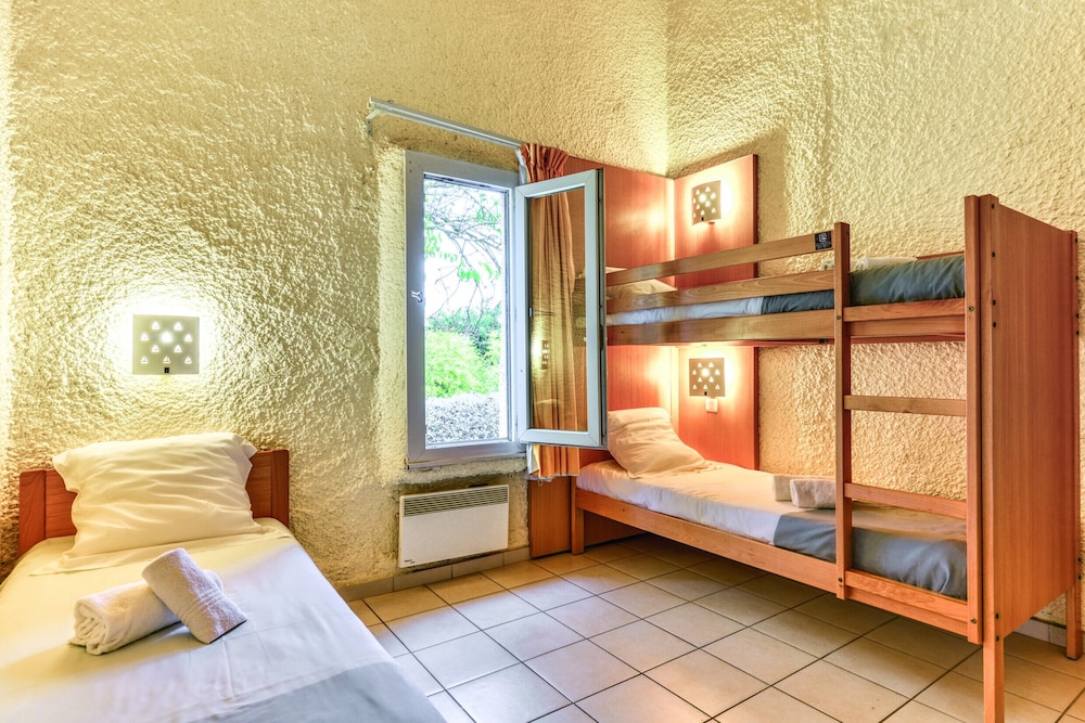 Standard Apartment, 2 Bedrooms - Photo 17
