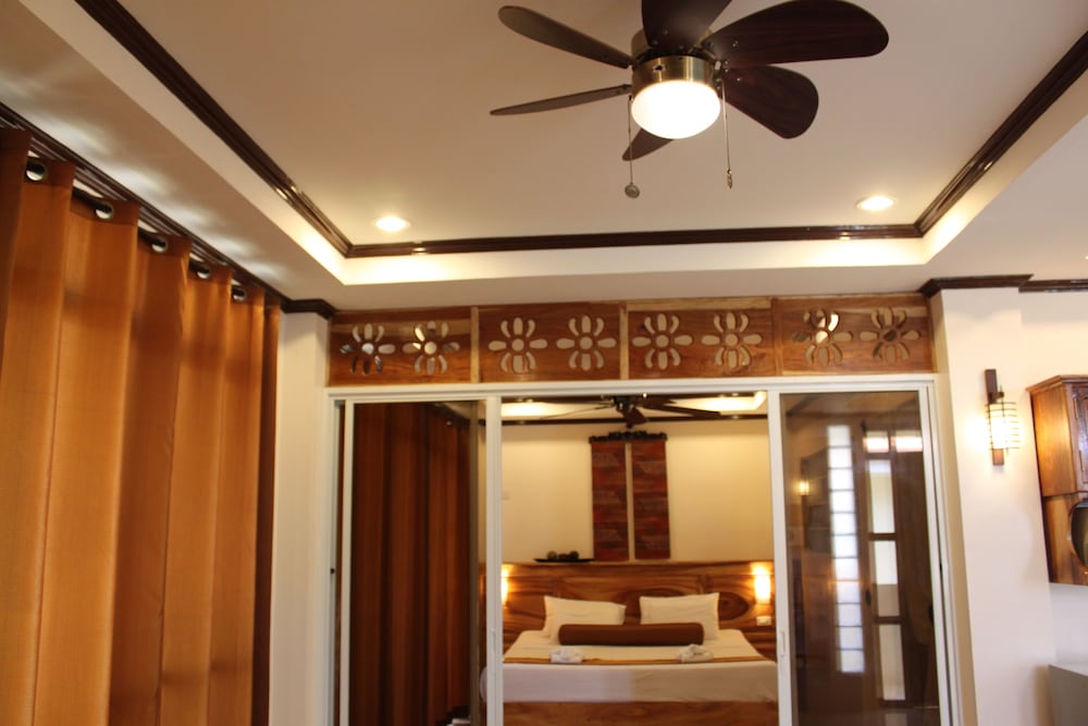 Suite - Photo 4