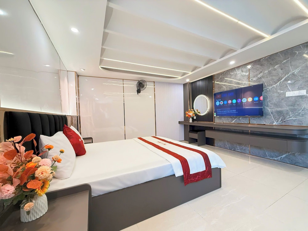 Suite Double Room City View with Bathtub