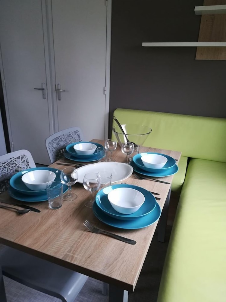 Mobile Home, 1 Bedroom - Photo 4
