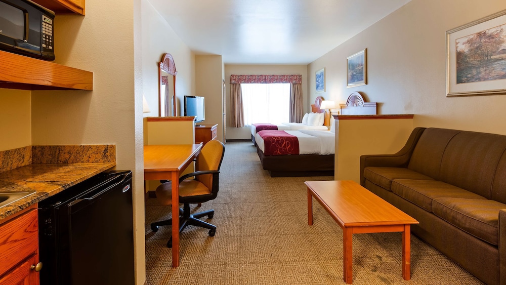 Suite, 2 Queen Beds, Non Smoking photo 1