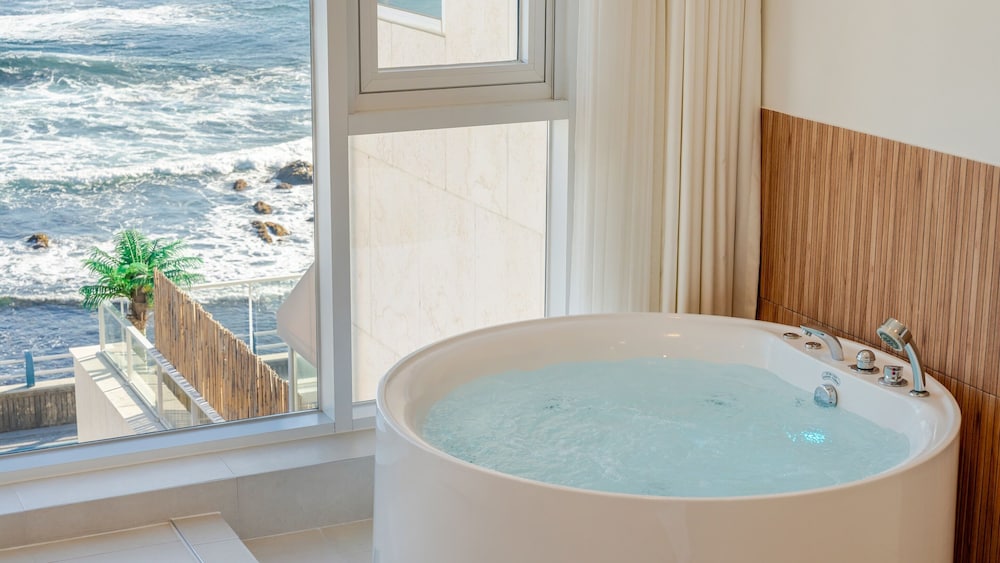 Basic Room, 1 Bedroom (Room 301 (Oceanview/Spa)) photo 2