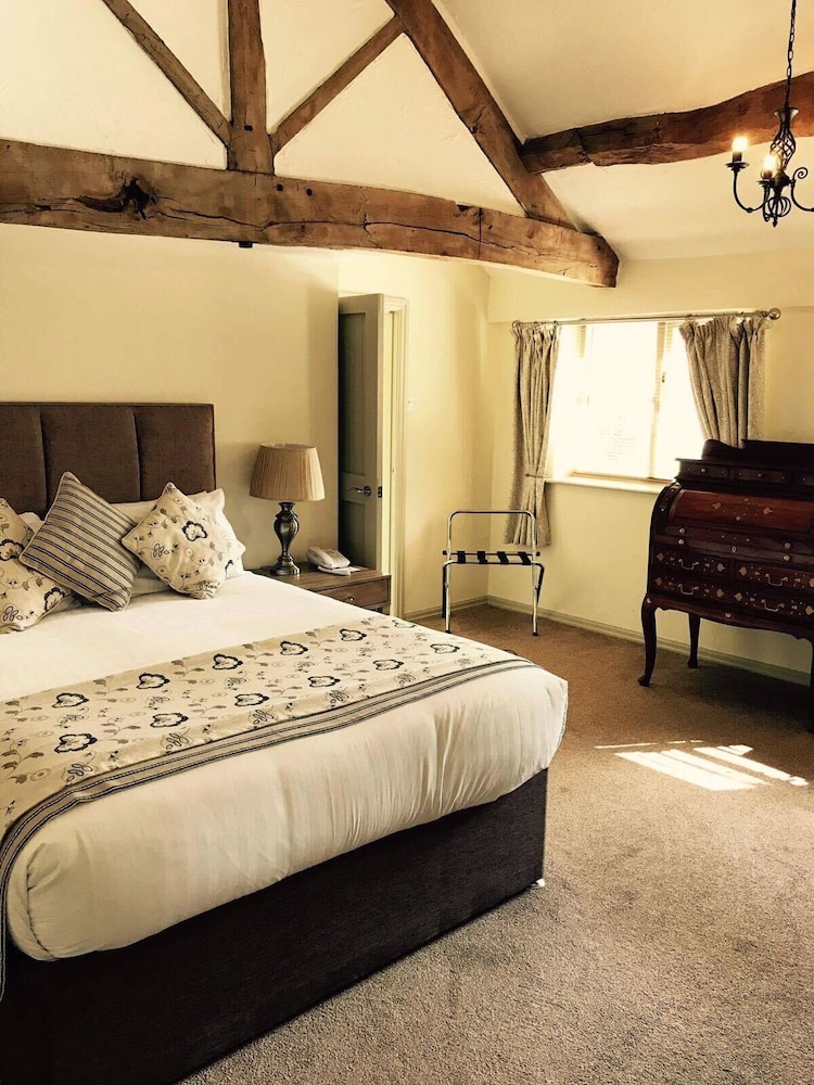 Suite, Ensuite photo 2