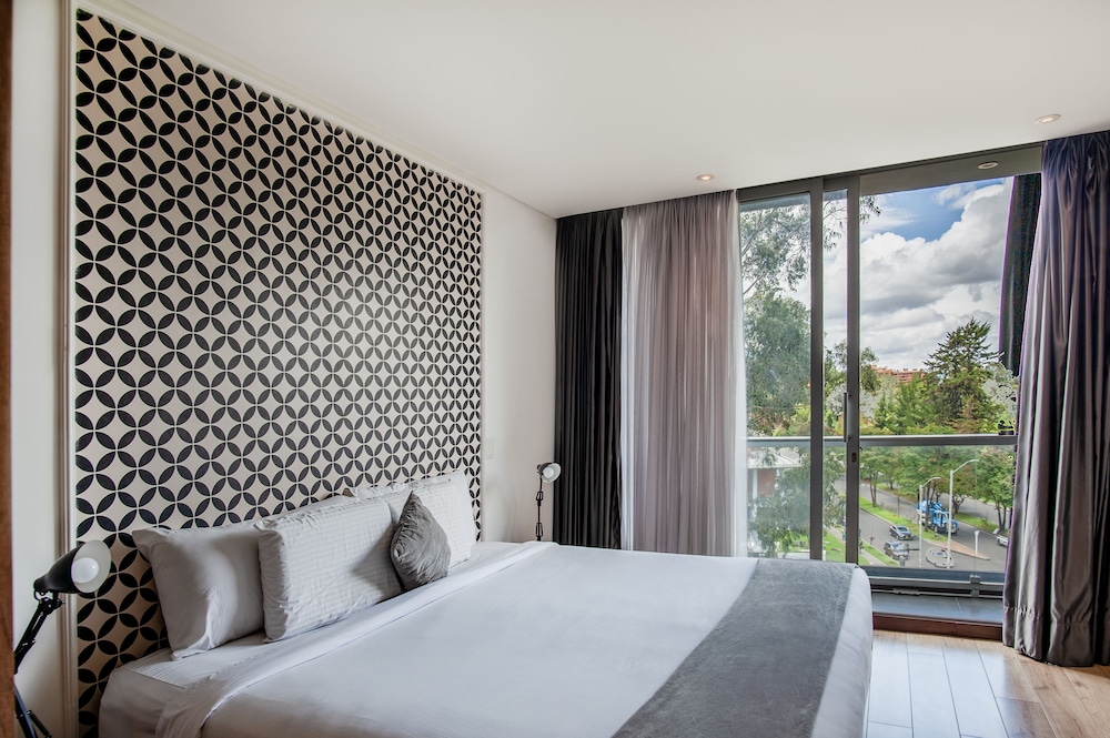 Superior Loft, 1 King Bed with Sofa bed, Courtyard View photo 3