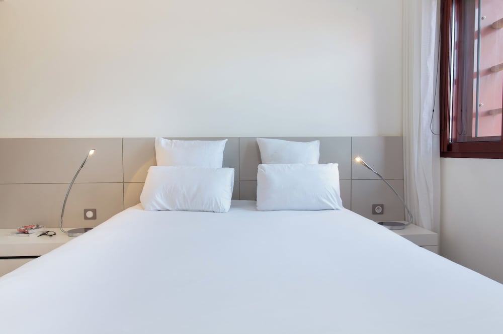 Executive Suite, 1 Double Bed with Sofa bed - Photo 9