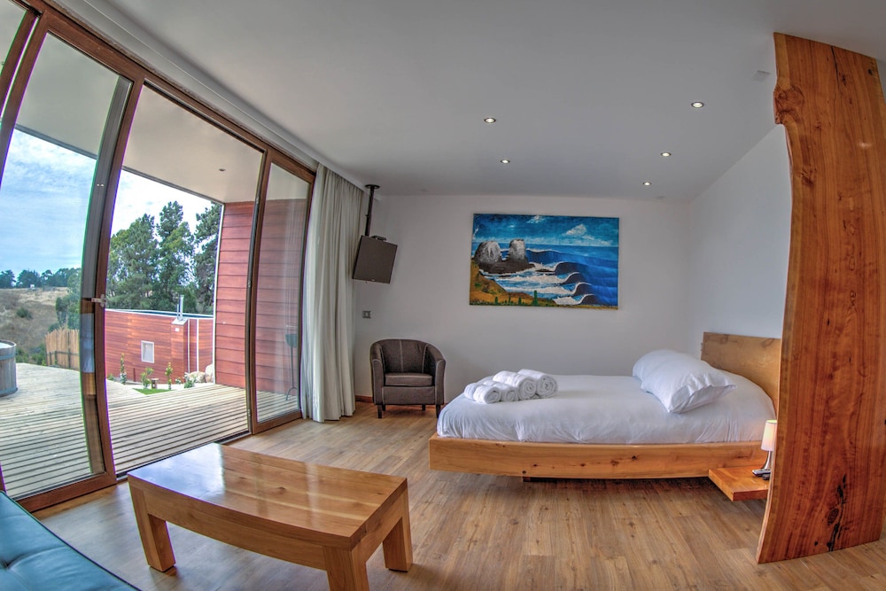 Deluxe Suite, Hot Tub photo 2