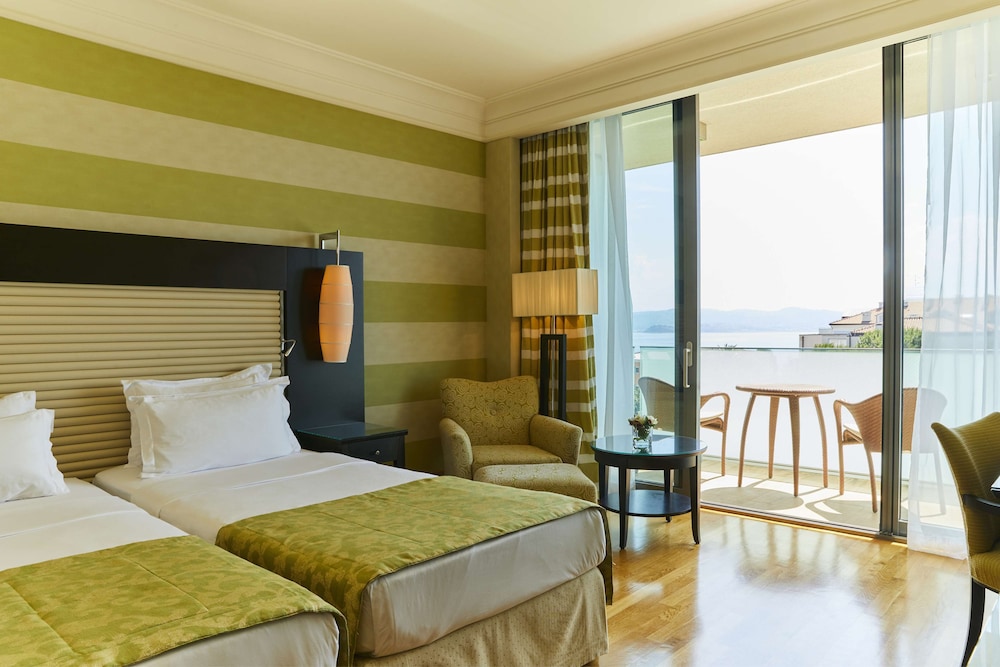 Premium Room, Partial Sea View