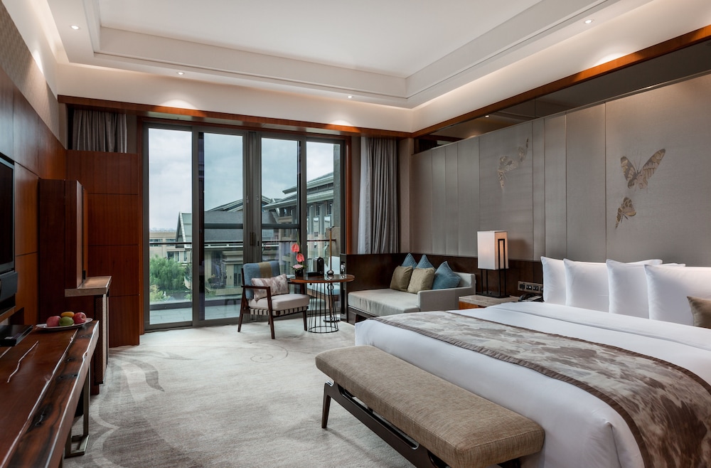 Club Room, Accessible, Club Lounge Access