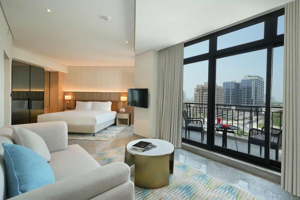 Room, 1 King Bed, Balcony (Spacious)
