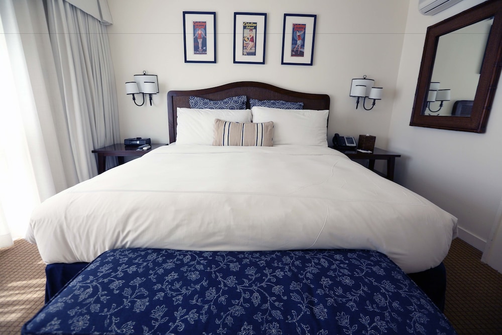 Superior Room, 1 King Bed photo 3