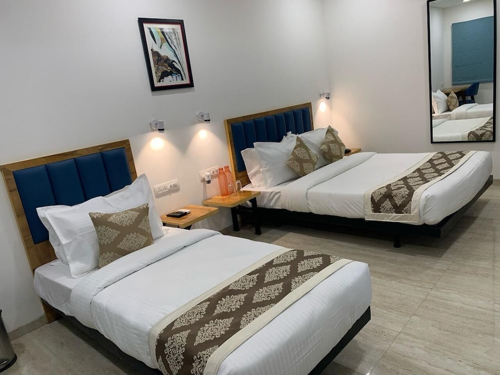 Deluxe Double Room photo 3