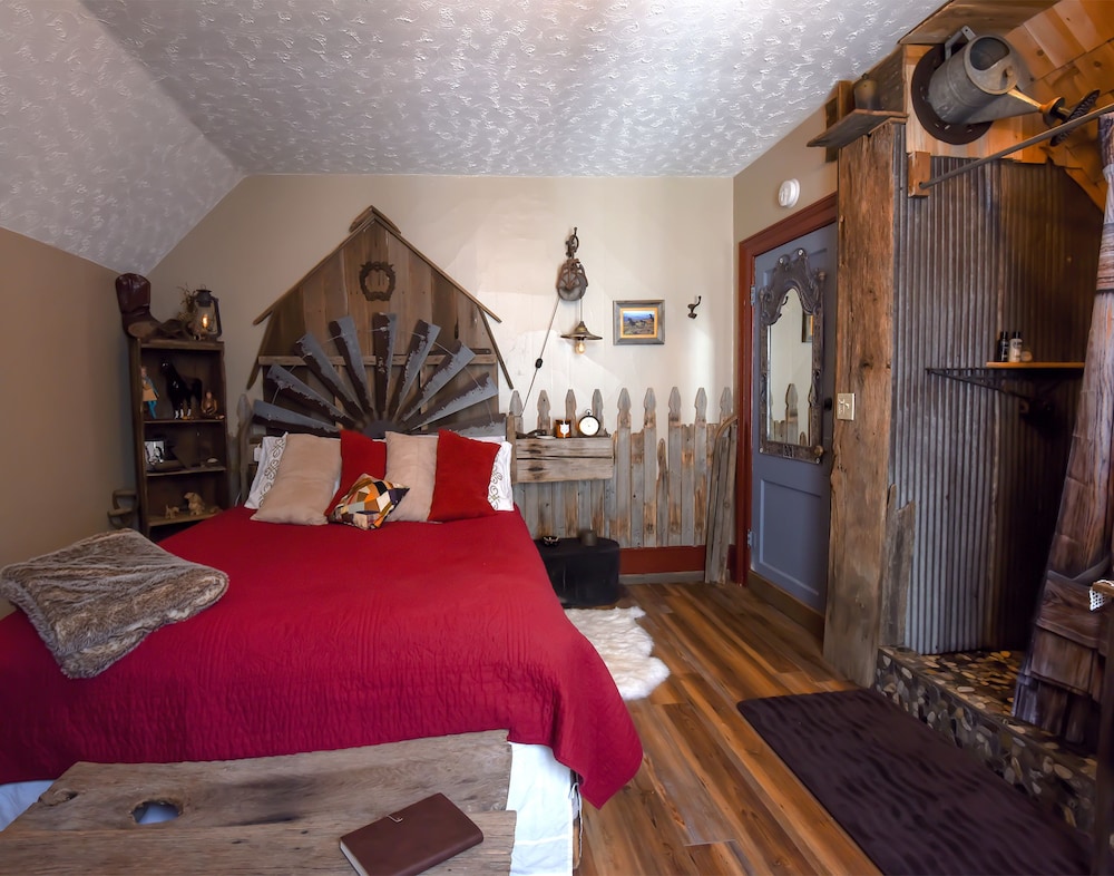 Jolly Rancher Barn Room