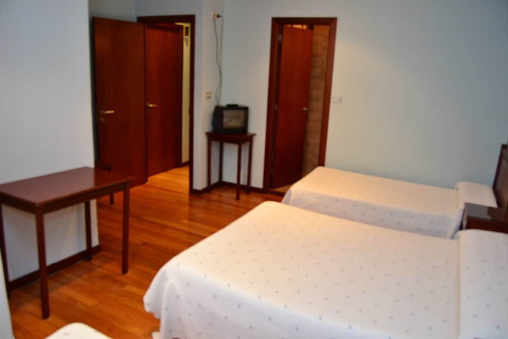 Superior Triple Room photo 3
