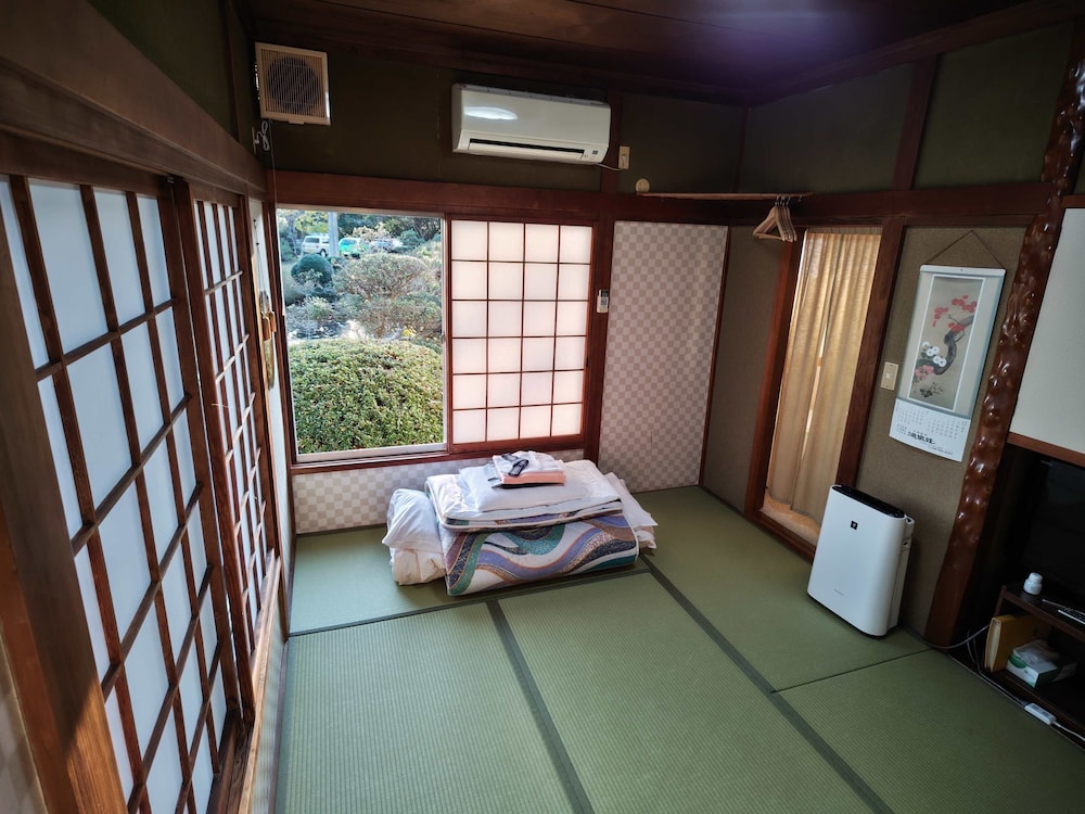 Single Room, Japanese Futon photo 2