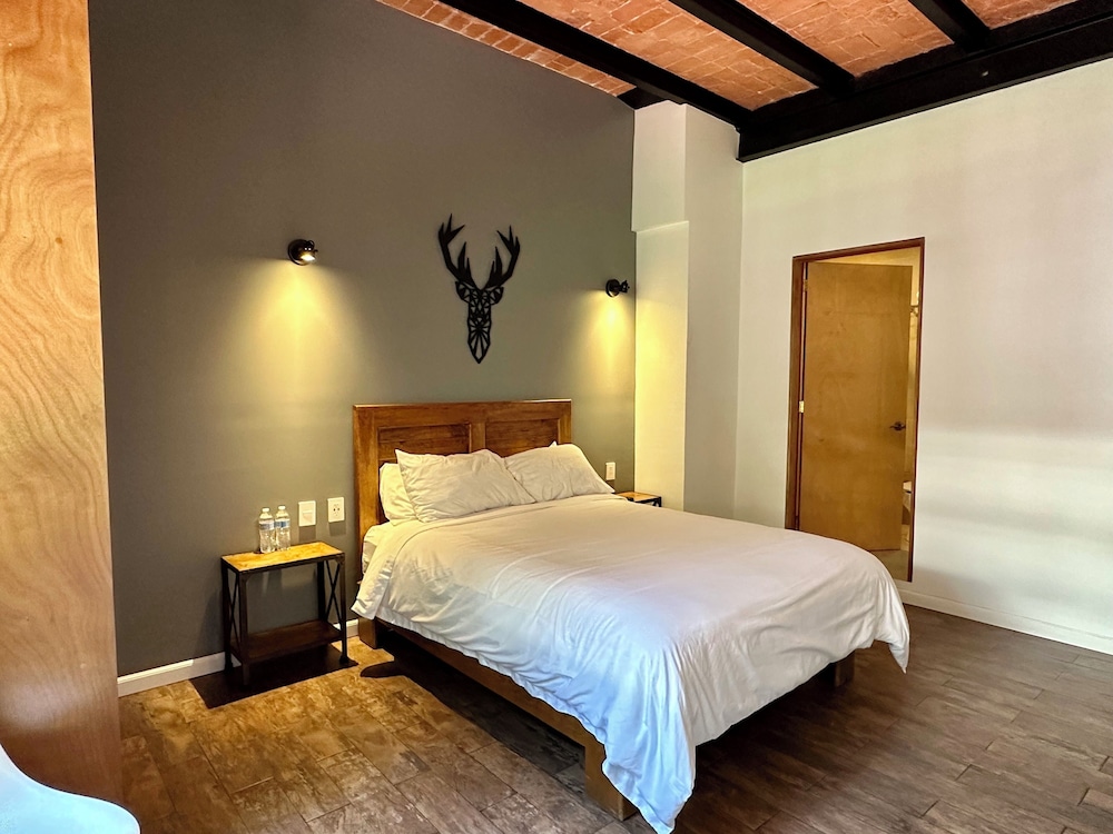 Executive Room, 1 Queen Bed photo 2