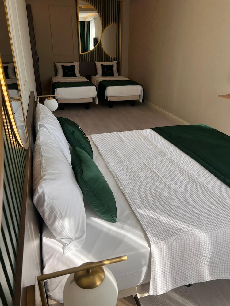 Deluxe Quadruple Room Sea View photo 1