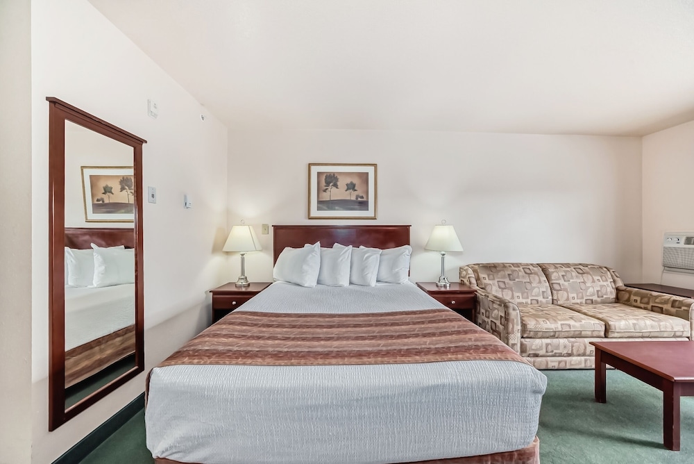Room, 1 Queen Bed with Sofa bed