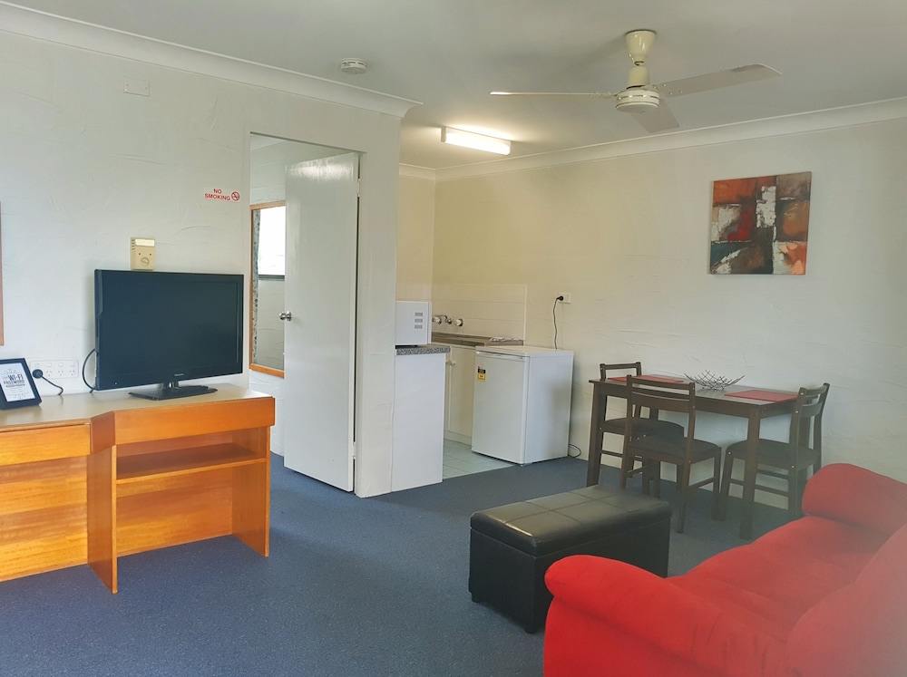 Standard Suite, 1 Bedroom, Non Smoking, Kitchenette (Queen Double Room) photo 3