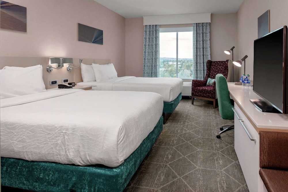 Room, 2 Queen Beds, Accessible, Mountain View (Hearing) photo 1