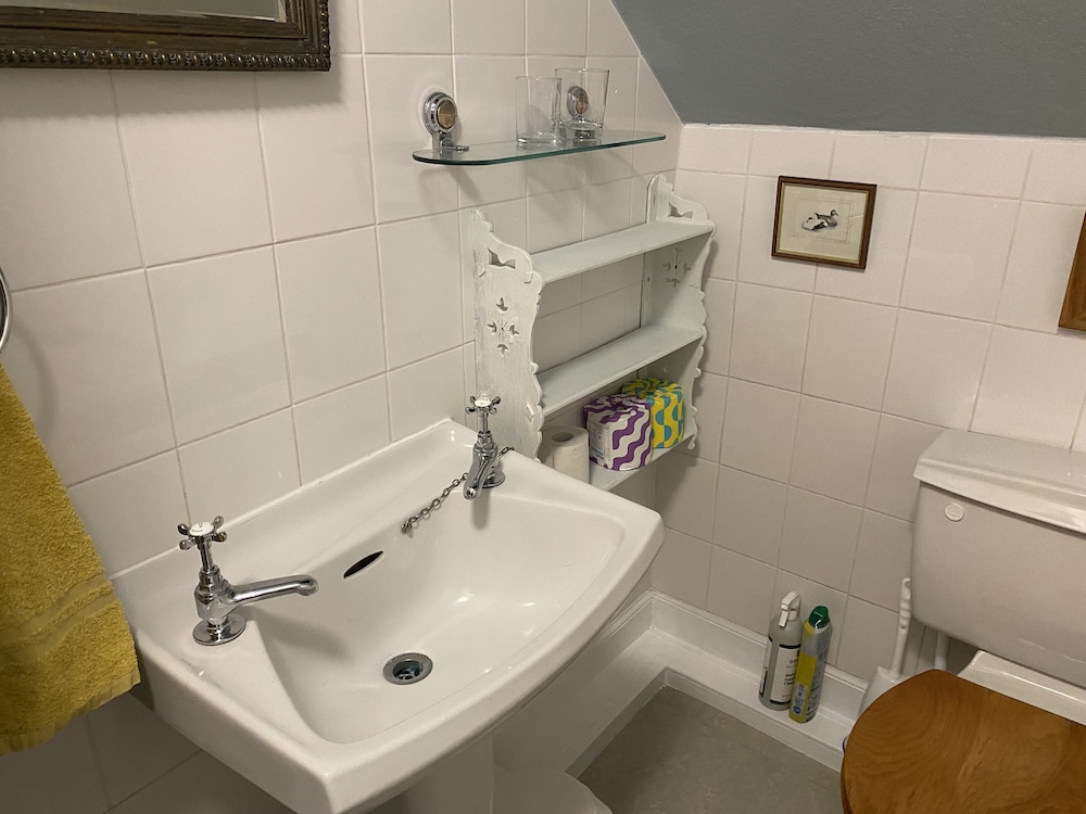 Twin Room, Private Bathroom photo 3