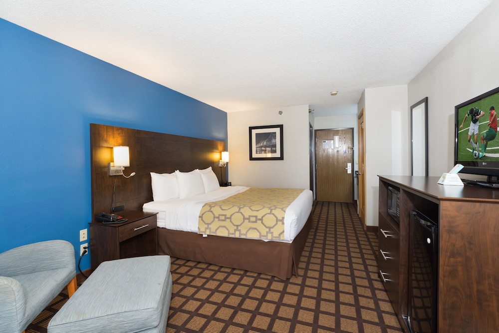 Studio Suite, 1 King Bed, Non Smoking, Jetted Tub - Photo 4