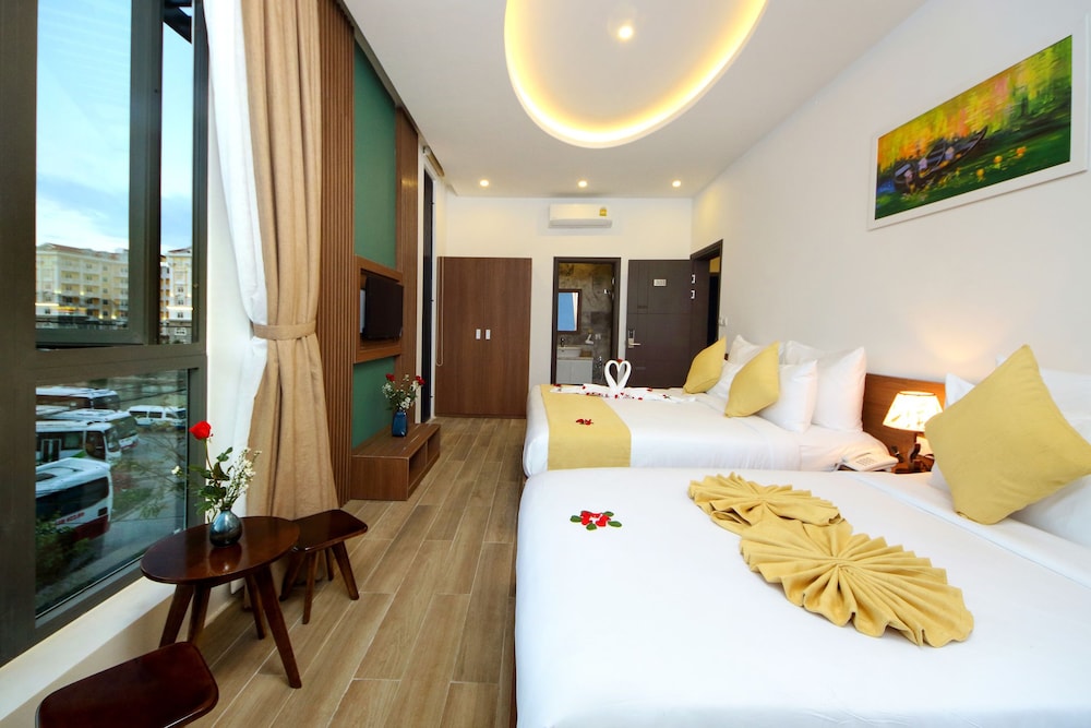 Family Room, Balcony, Pool View photo 1