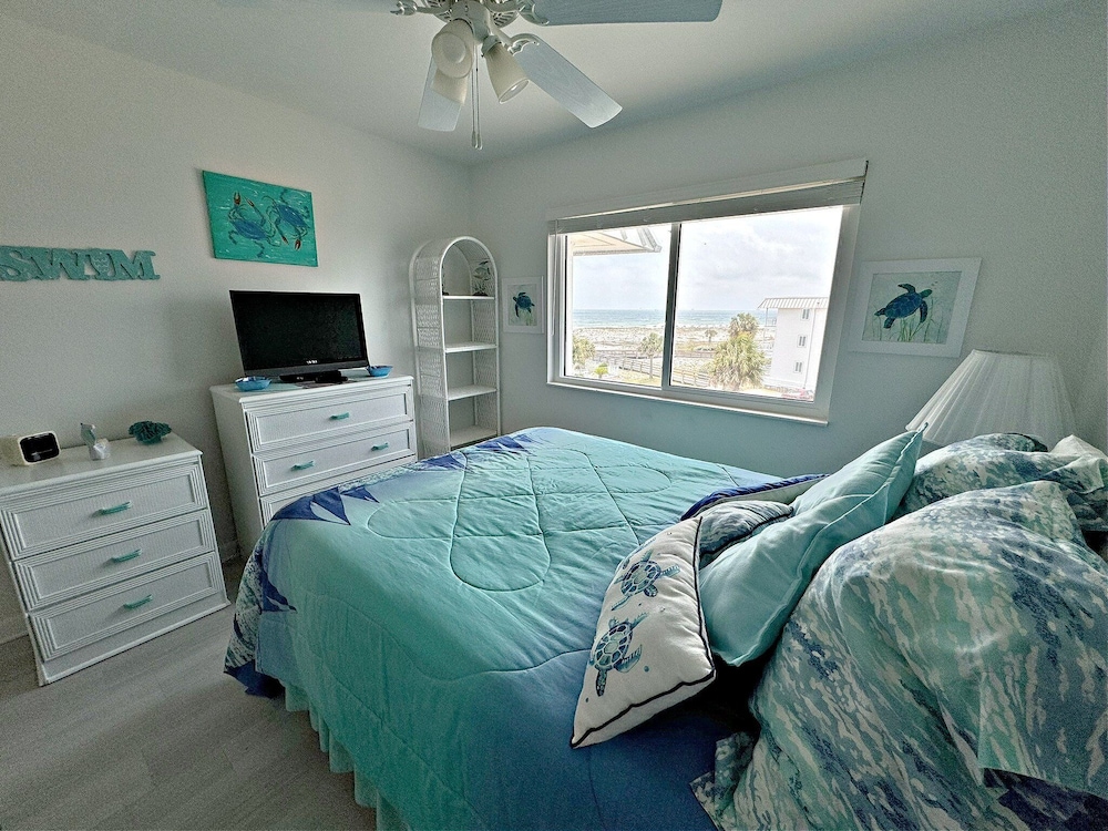House, Multiple Beds, Balcony, Ocean View (Gulf Shores Plantation 1305) photo 1