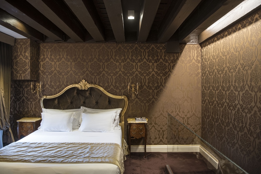 Classic Double or Twin Room, Non Smoking - Photo 3