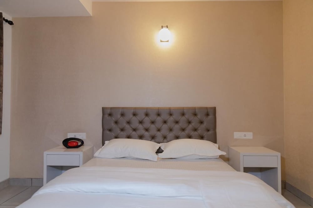 Deluxe Suite photo 2