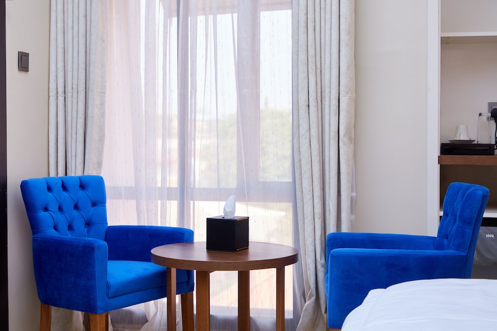 Deluxe Room - Photo 3