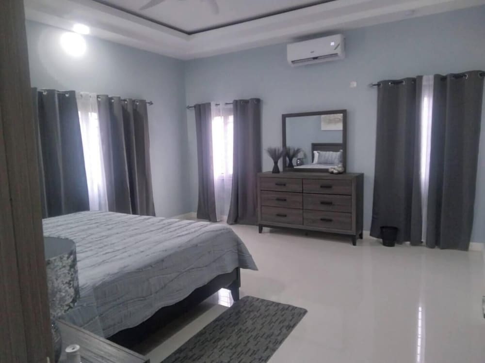 Villa photo 3