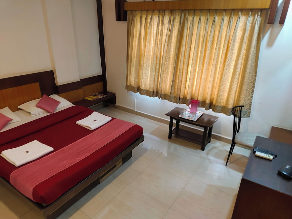 Deluxe Double Room, City View photo 1