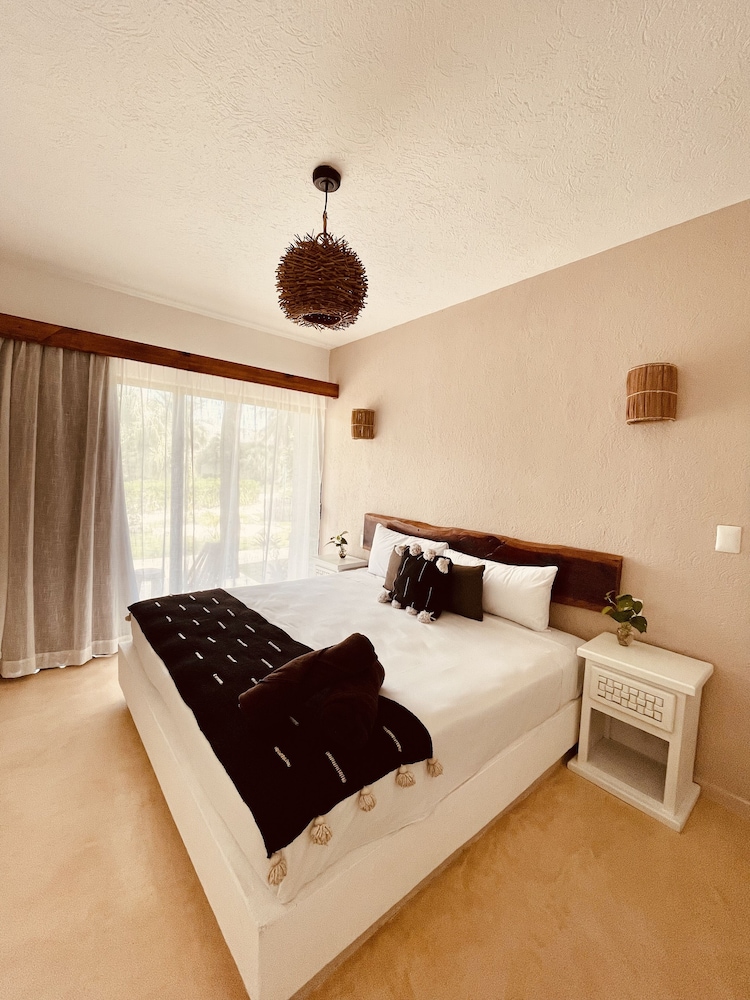 Suite, Garden View - Photo 7