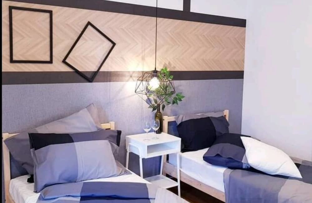 Condo 32
