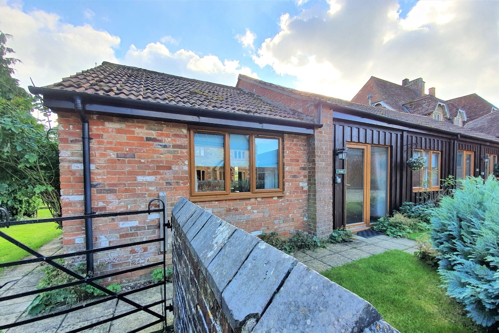 Family Cottage, 2 Bedrooms, Garden View, Ground Floor photo 1