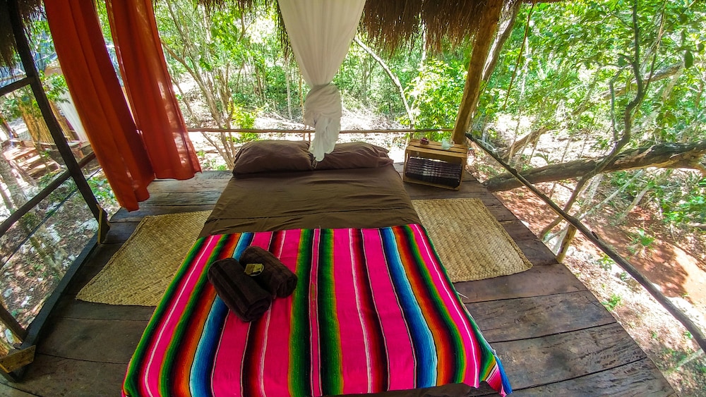 Tree House, 1 Double Bed (Cabaña Del Agua) photo 1