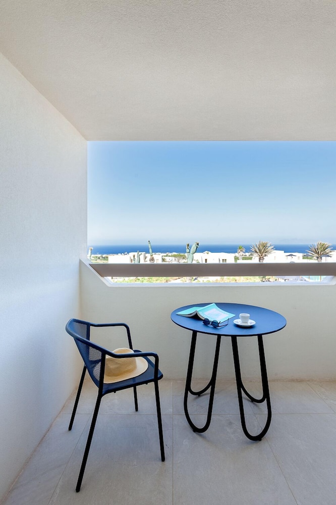 Nous Balcony Room - Photo 7