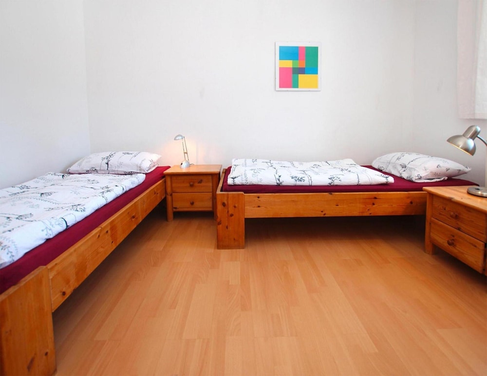 Apartment photo 2