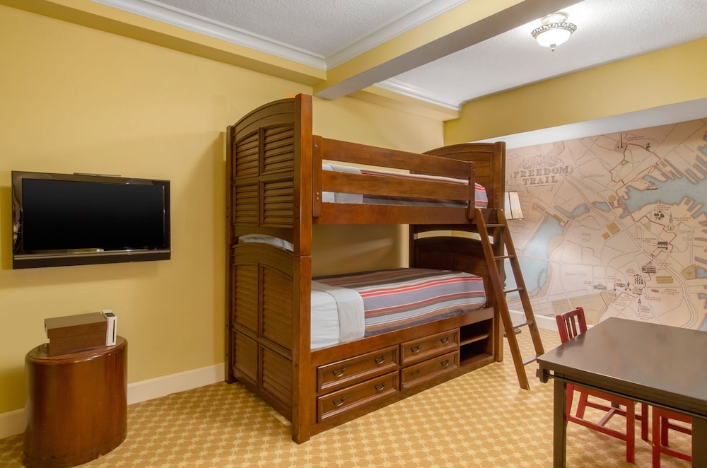 Suite, 1 King Bed